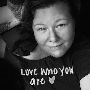 Meet your Posher, Suzanne